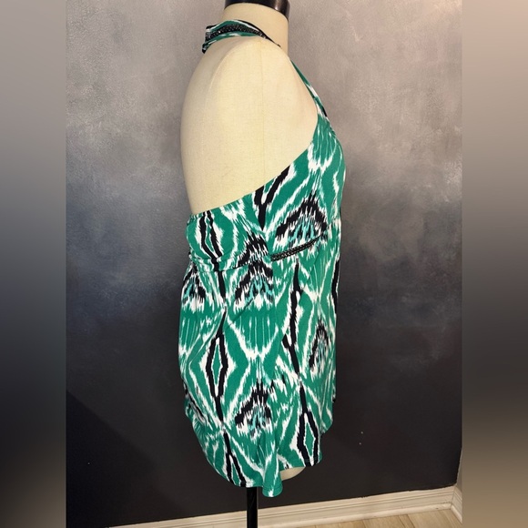 INC International Concepts Halter Top - Size M - Picture 4 of 10